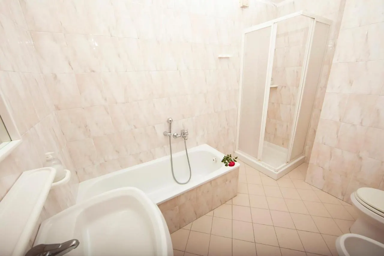 אבדיאה סאן סלבטורה Hotel Gambrinus 3*, אבדיאה סאן סלבטורה